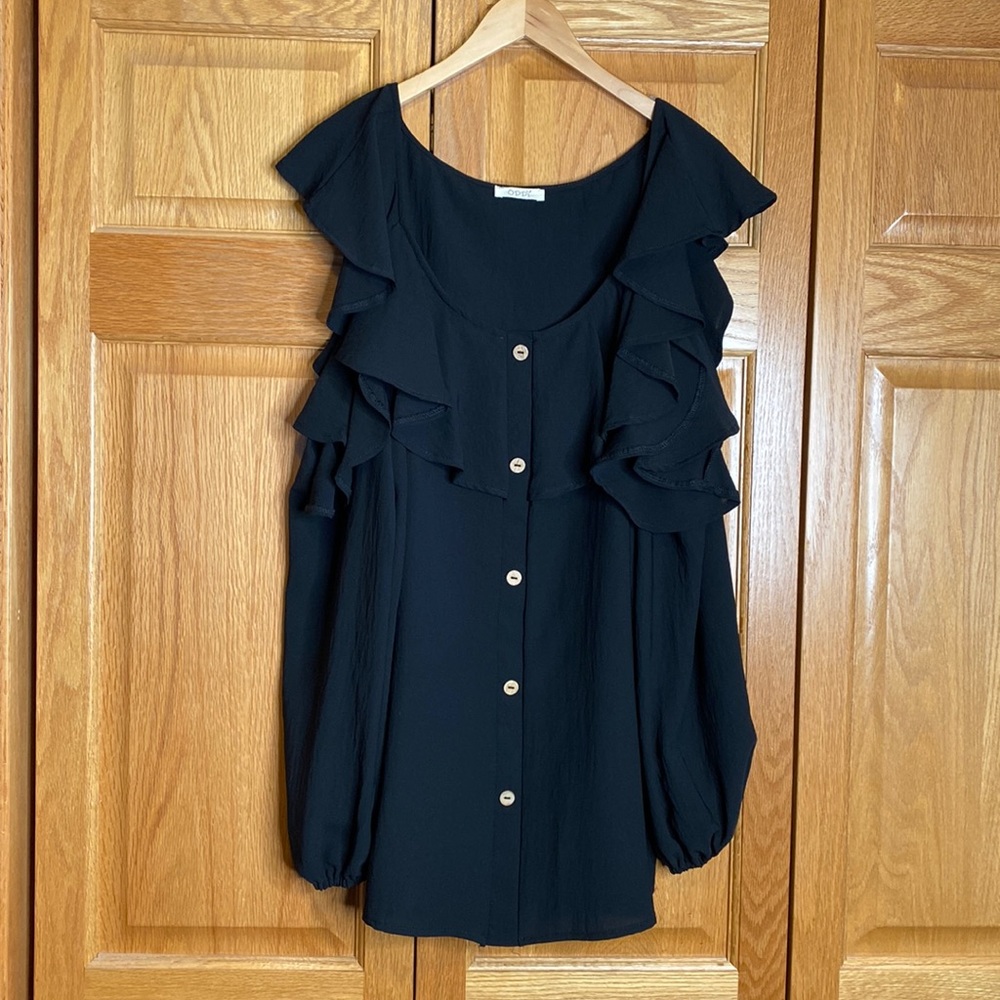 ODDY black ruffle cold shoulder long sleeve top size 1X